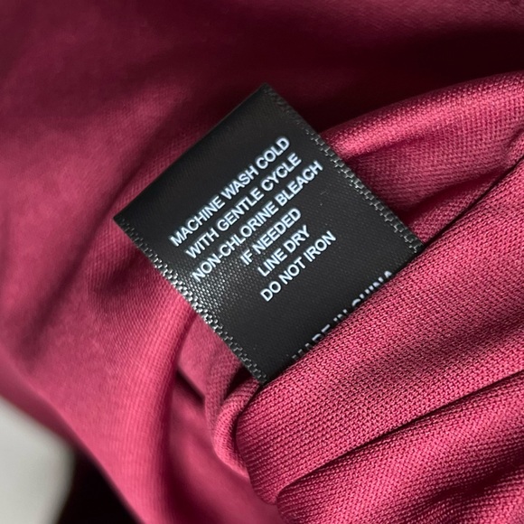 Crystal Doll maroon/red floral v-front peplum hem lined dress. Medium. - Picture 8 of 9